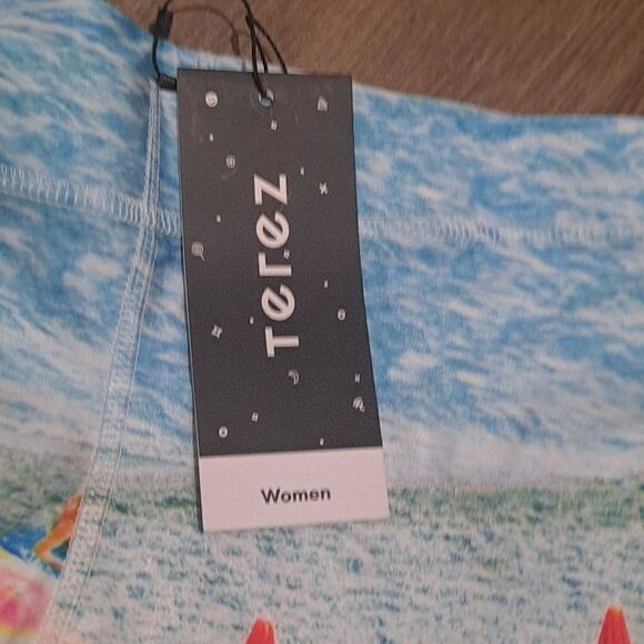 Terez Beach Scene Print Capris NWT XS - Picture 5 of 5